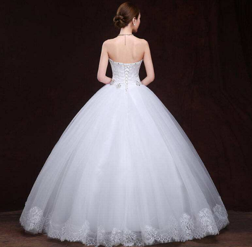 禮服<a href=http://www.qdjinfule.com/ target='_blank'>面料</a>常用有哪些？都有什么特點(diǎn)？